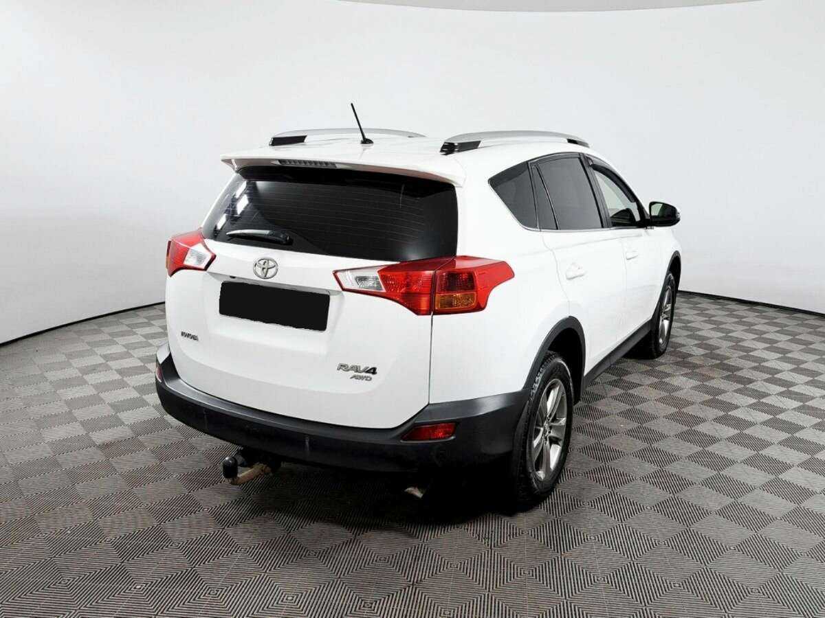 Toyota RAV4 с пробегом — 2015 год. Фото: #3