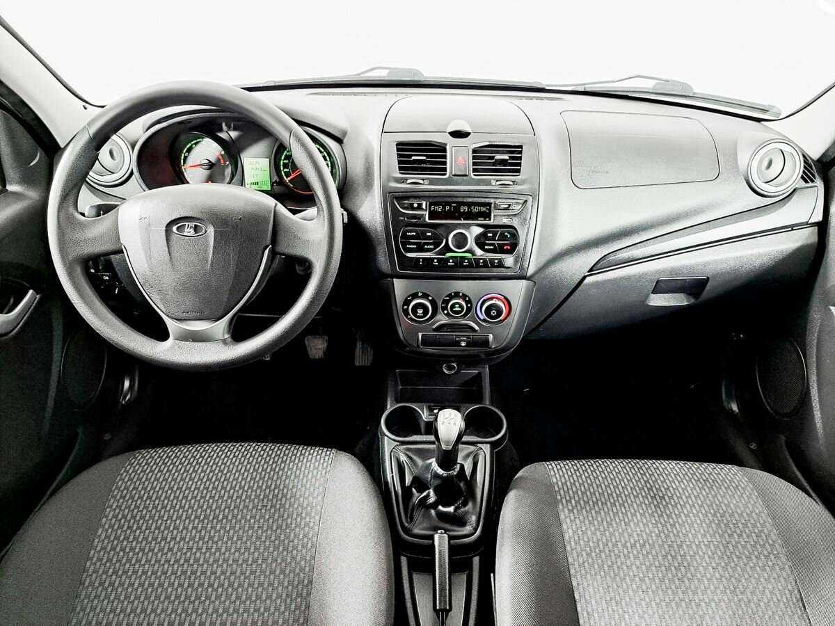 Lada (ВАЗ) Kalina с пробегом — 2017 год. Фото: #11