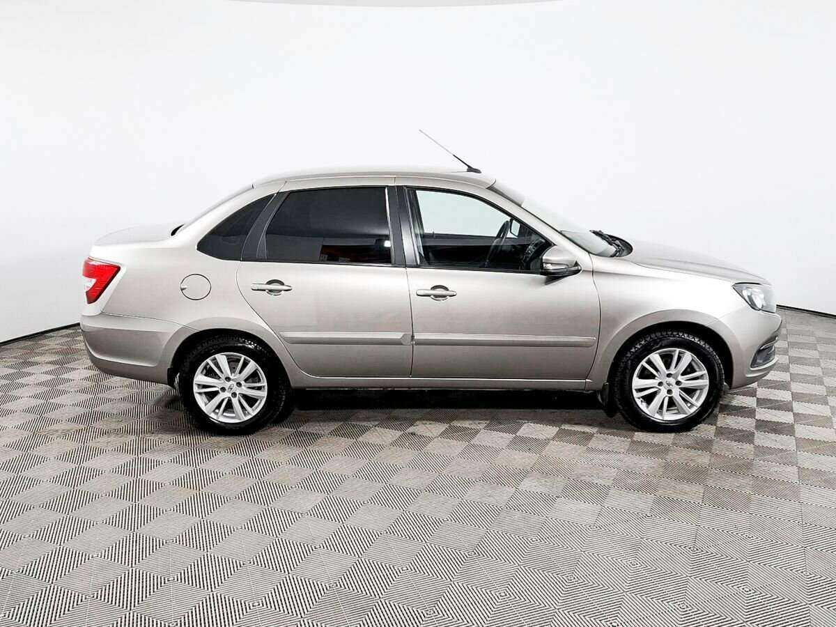 Lada (ВАЗ) Granta с пробегом — 2019 год. Фото: #3