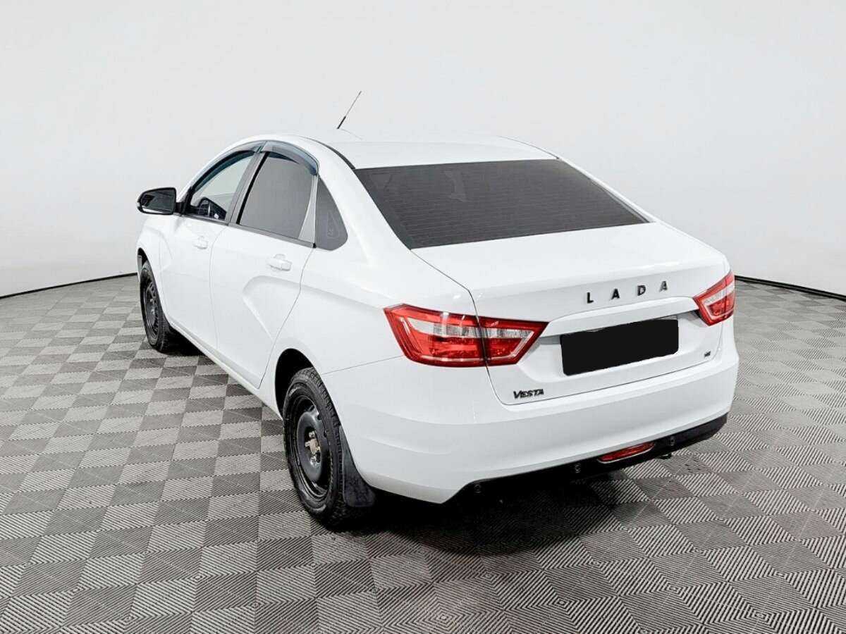 Lada (ВАЗ) Vesta с пробегом — 2019 год. Фото: #5