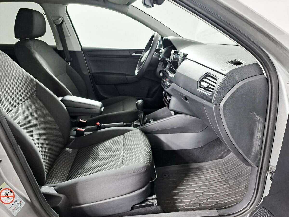 Volkswagen Polo с пробегом — 2020 год. Фото: #10