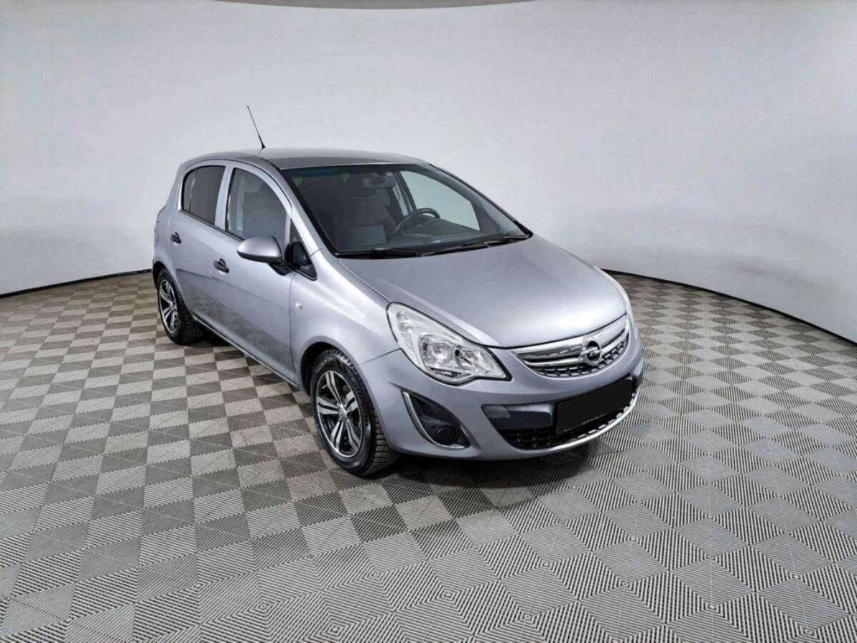 Opel Corsa с пробегом — 2012 год. Фото: #2