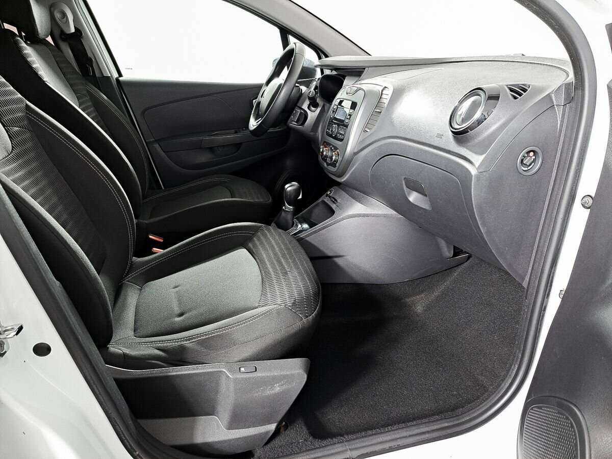 Renault Kaptur с пробегом — 2018 год. Фото: #6