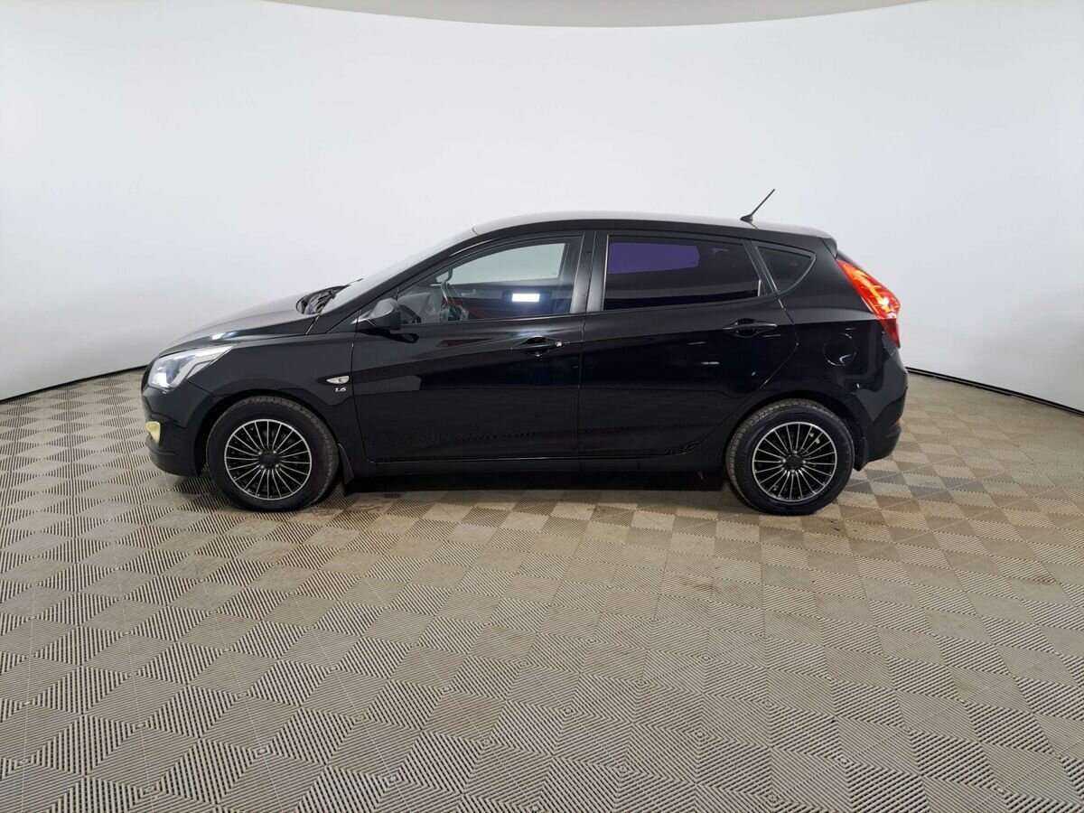 Hyundai Solaris с пробегом — 2015 год. Фото: #7