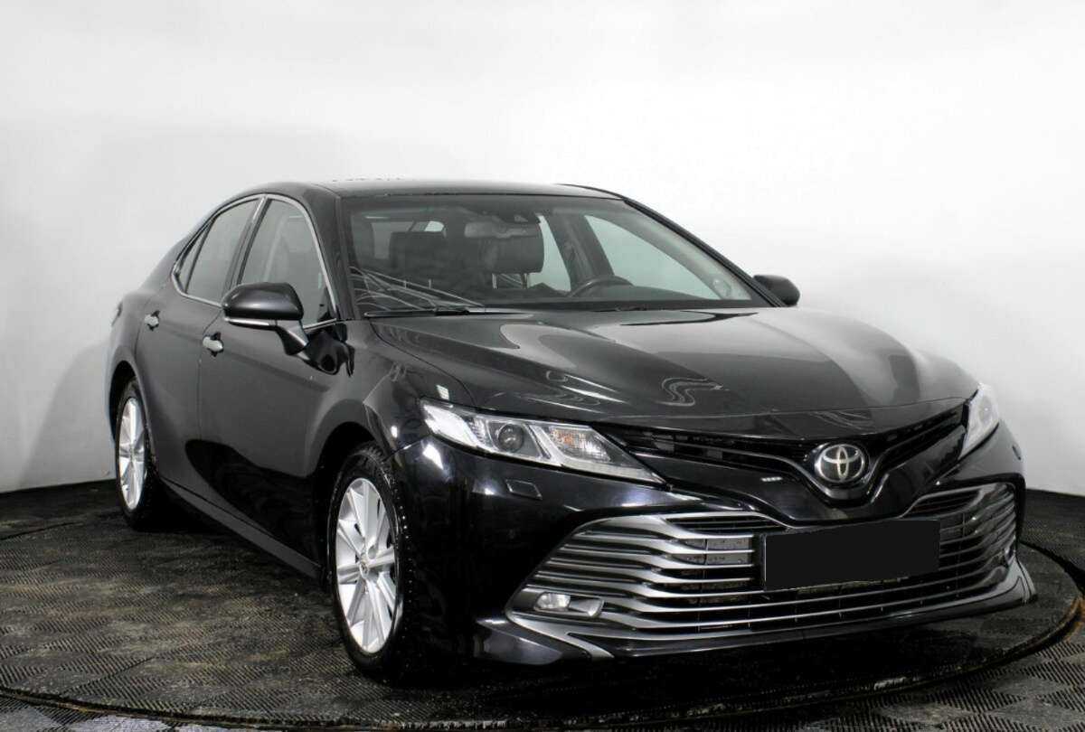 Toyota Camry с пробегом — 2020 год. Фото: #2