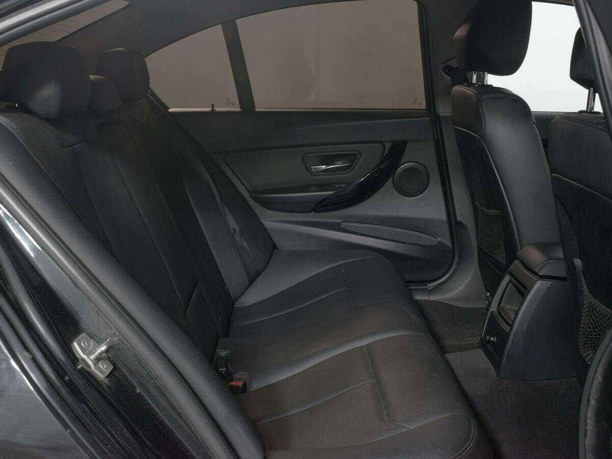 BMW 3 серии с пробегом — 2014 год. Фото: #11