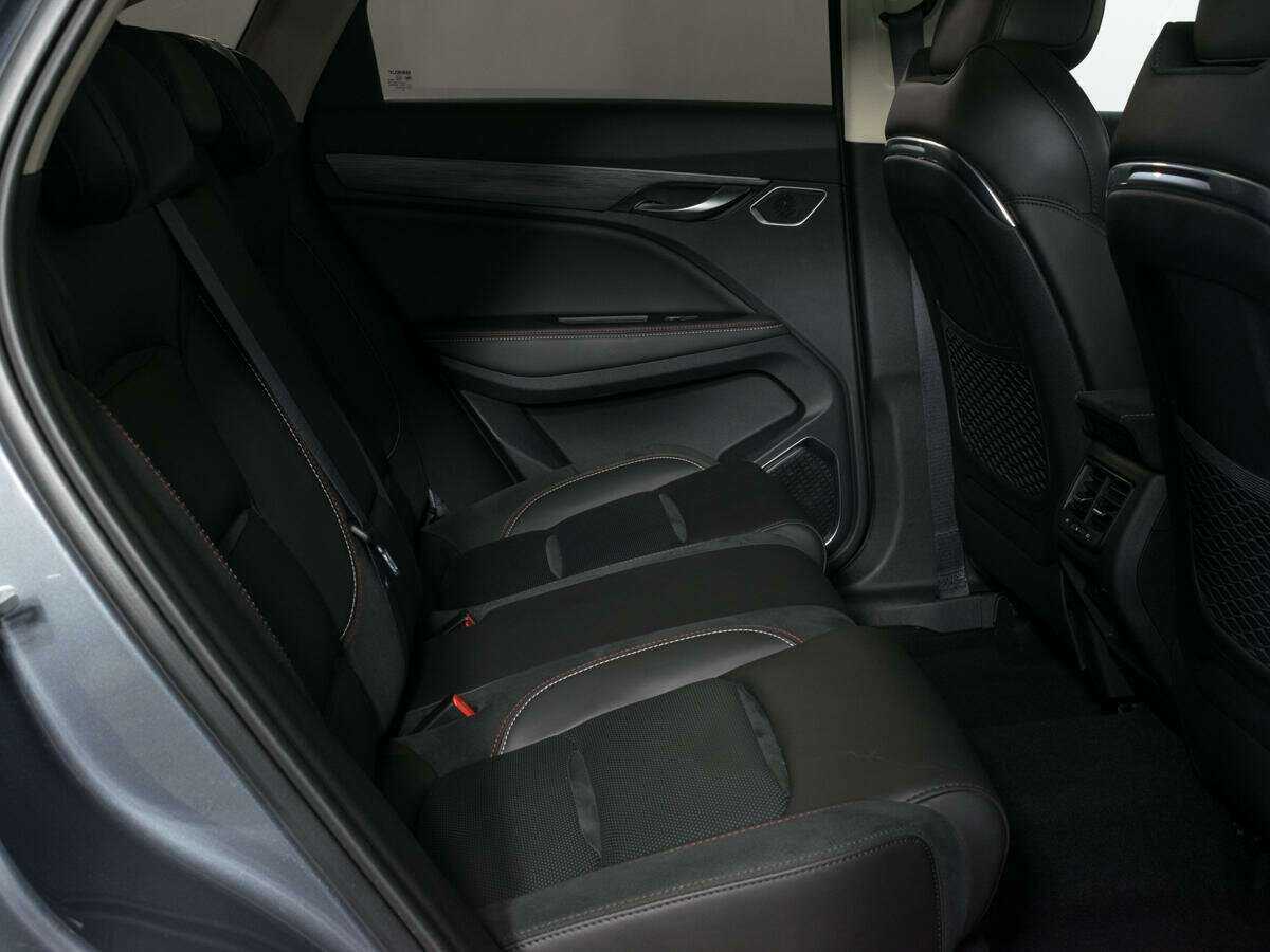 Geely Tugella с пробегом — 2022 год. Фото: #9