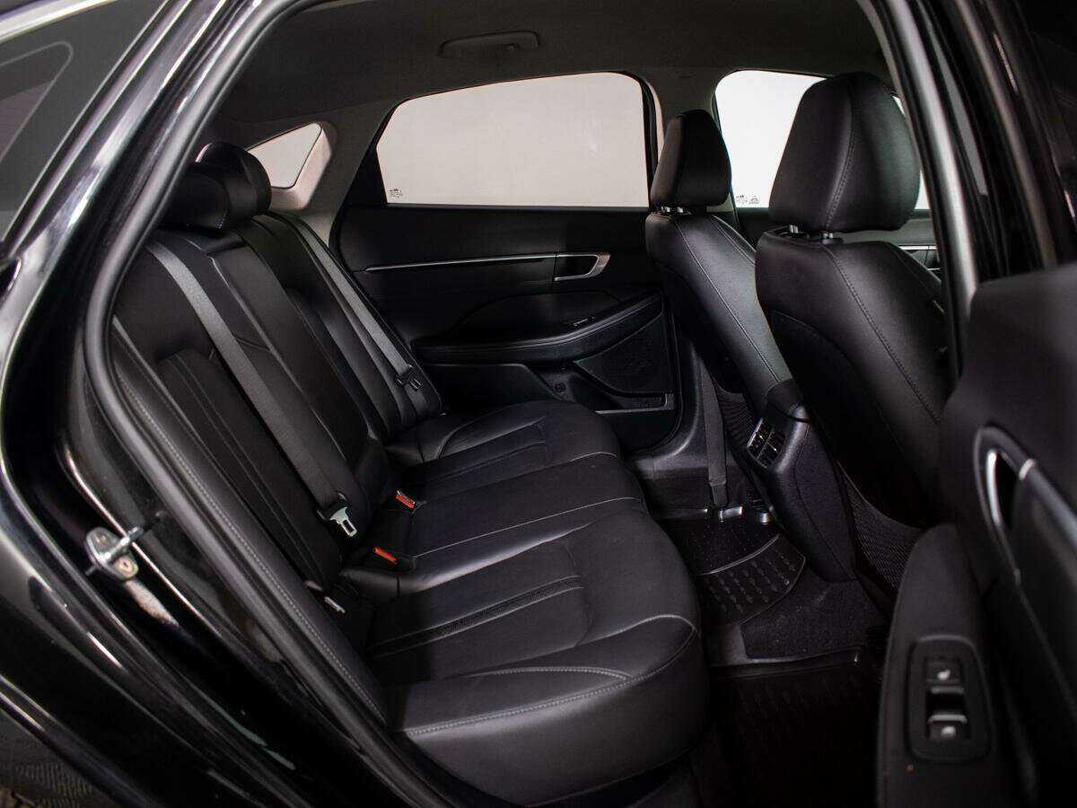 Hyundai Sonata с пробегом — 2020 год. Фото: #7