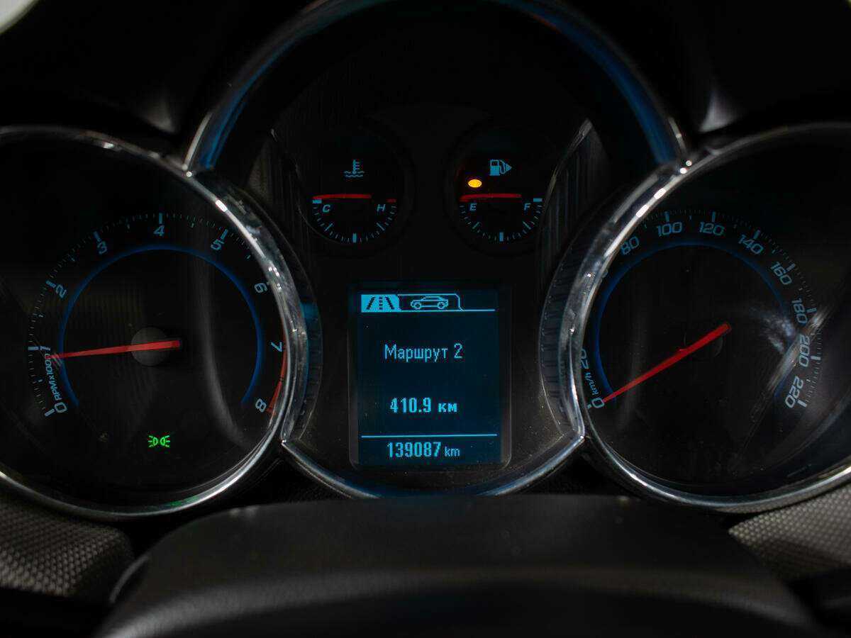 Chevrolet Cruze с пробегом — 2013 год. Фото: #8