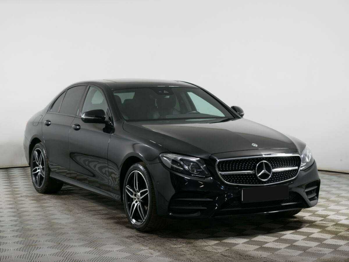 Mercedes-Benz E-Класс с пробегом — 2017 год. Фото: #2