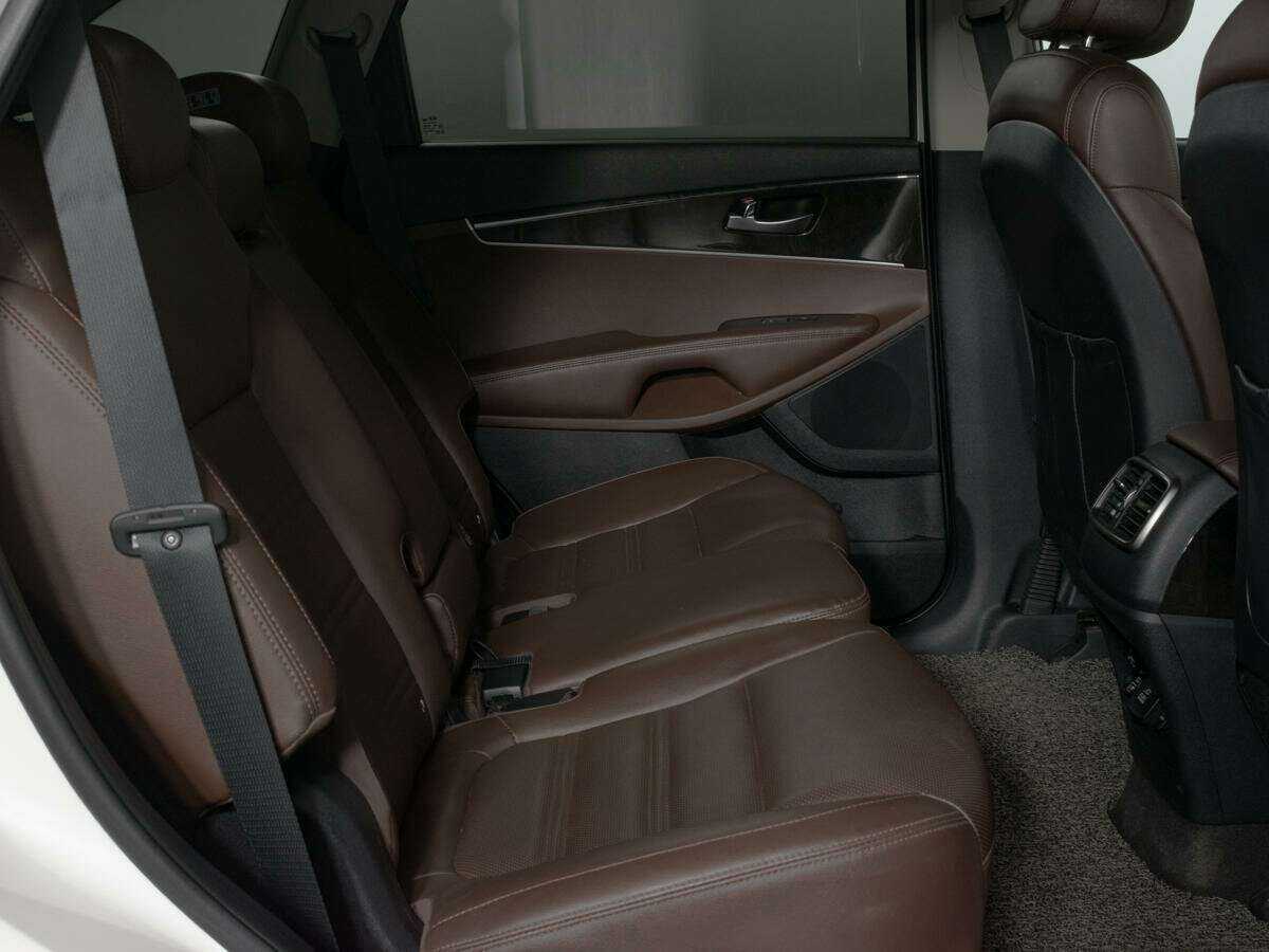 Kia Sorento с пробегом — 2016 год. Фото: #14