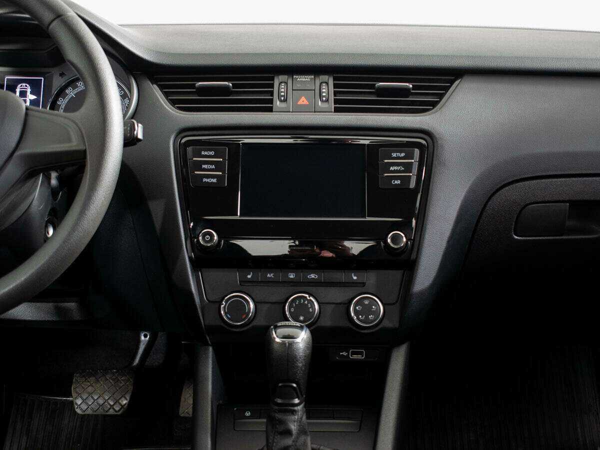 Skoda Octavia с пробегом — 2020 год. Фото: #7