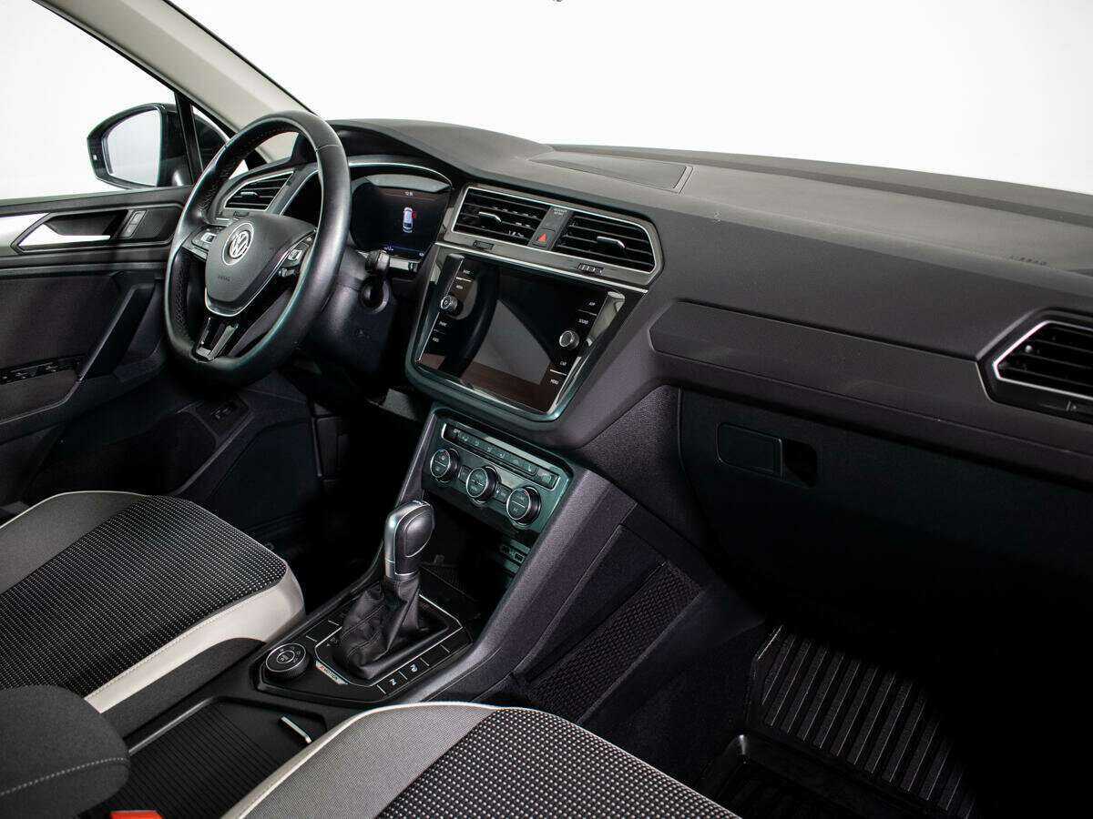 Volkswagen Tiguan с пробегом — 2018 год. Фото: #8