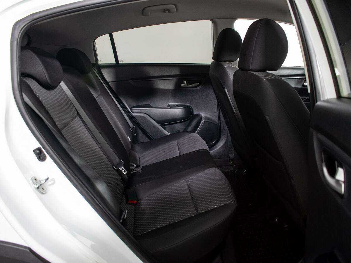 Kia Rio с пробегом — 2018 год. Фото: #6