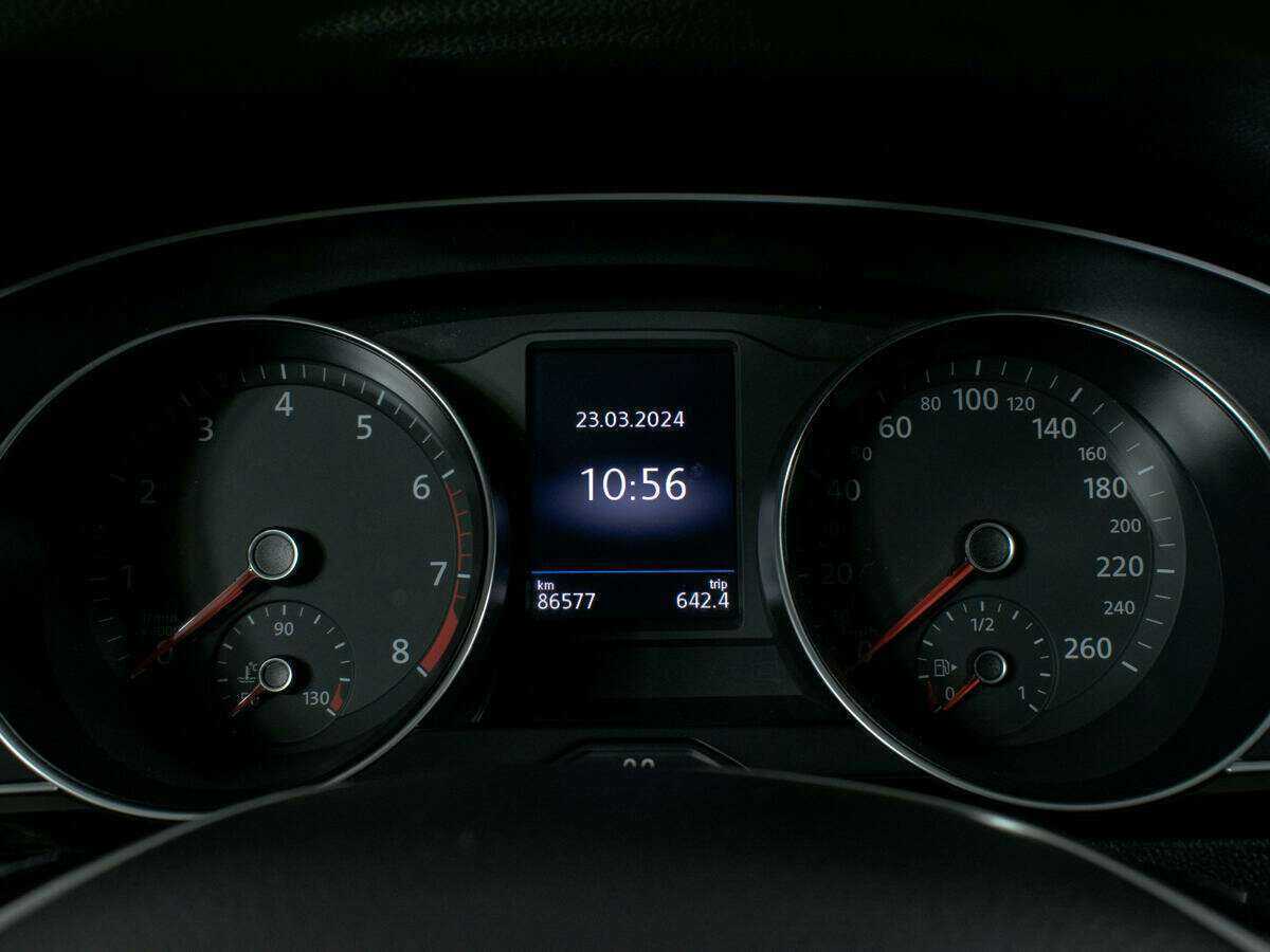 Volkswagen Passat с пробегом — 2017 год. Фото: #10