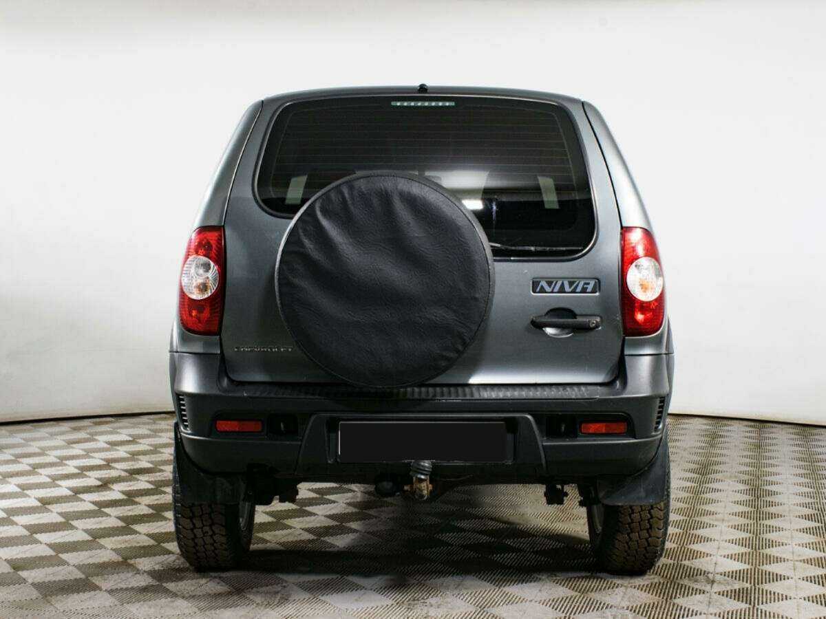 Chevrolet Niva с пробегом — 2018 год. Фото: #4