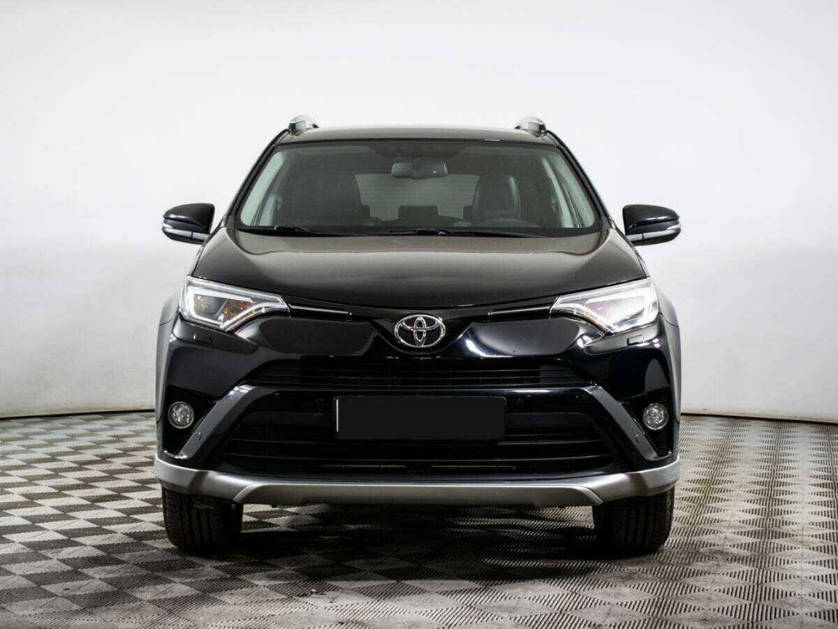 Toyota RAV4 с пробегом — 2017 год. Фото: #1