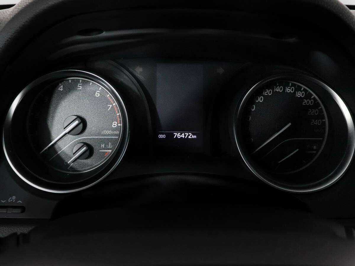 Toyota Camry с пробегом — 2020 год. Фото: #8