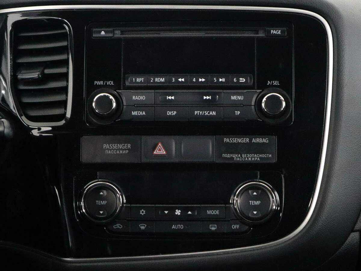 Mitsubishi Outlander с пробегом — 2013 год. Фото: #10