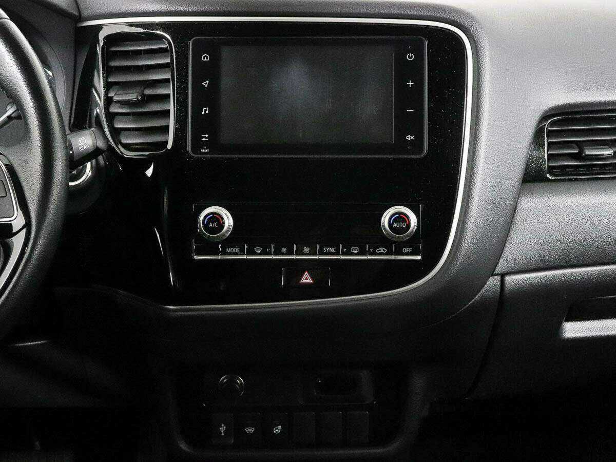 Mitsubishi Outlander с пробегом — 2021 год. Фото: #9