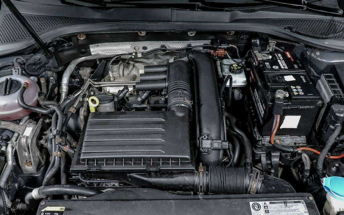 Volkswagen Golf с пробегом — 2014 год. Фото: #14