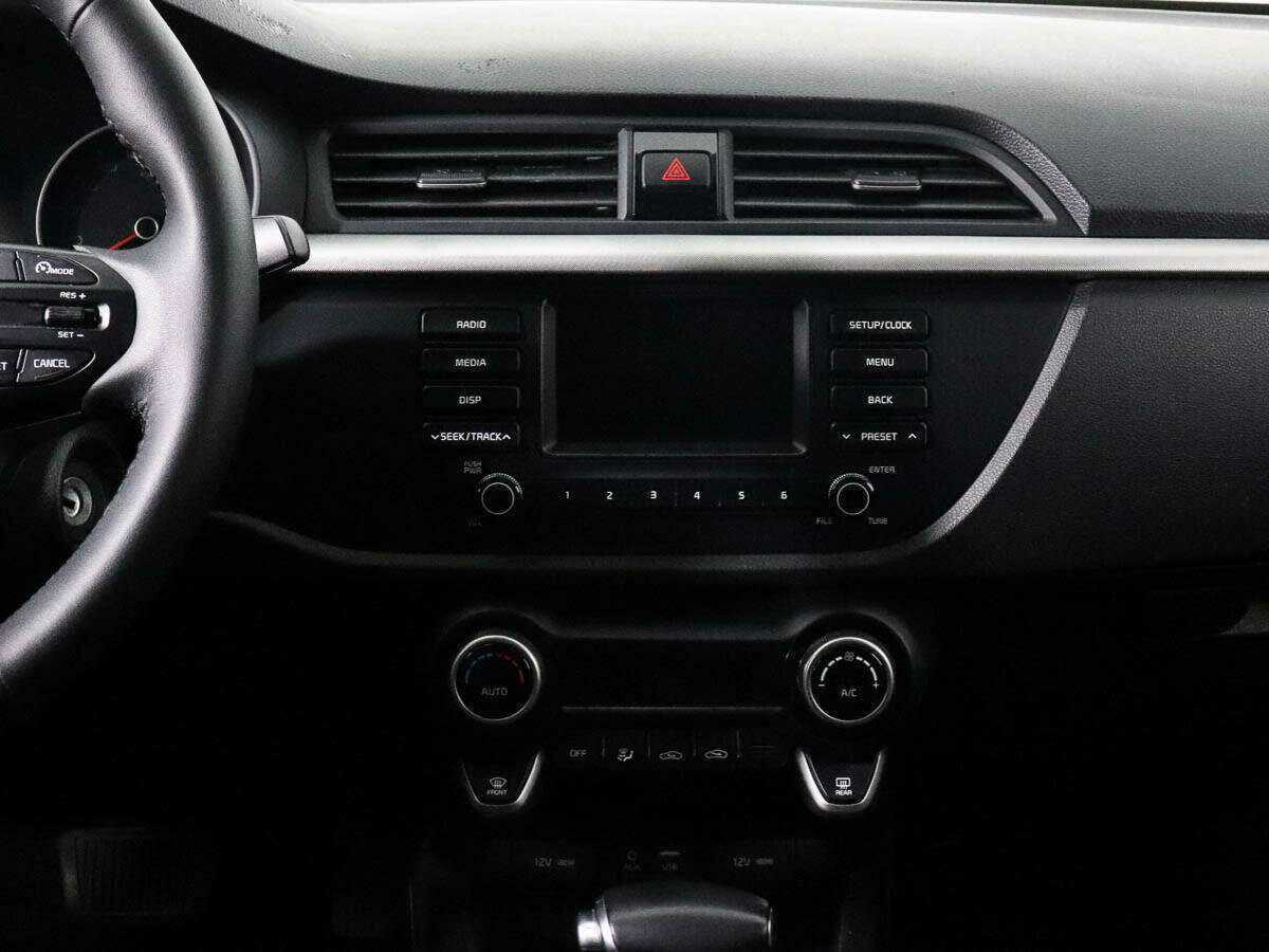 Kia Rio с пробегом — 2018 год. Фото: #10