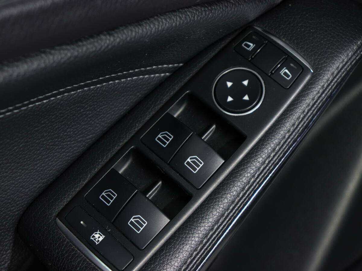 Mercedes-Benz A-Класс с пробегом — 2013 год. Фото: #16