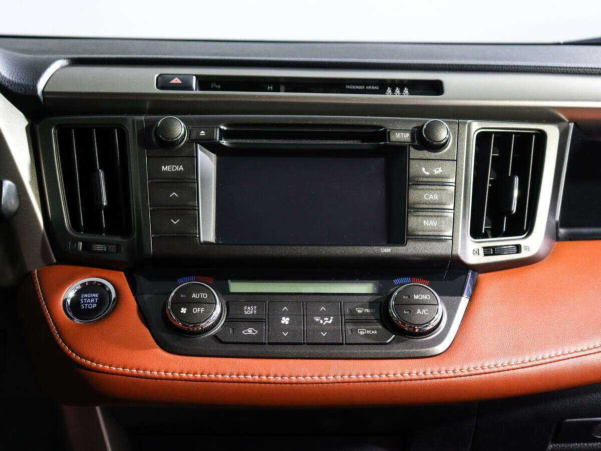 Toyota RAV4 с пробегом — 2013 год. Фото: #10