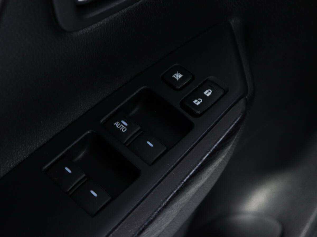 Mitsubishi Pajero Sport с пробегом — 2018 год. Фото: #18