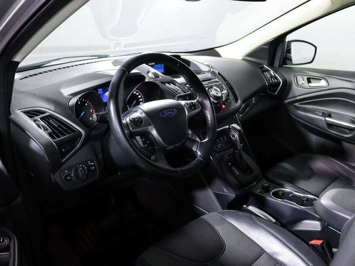 Ford Kuga с пробегом — 2013 год. Фото: #10