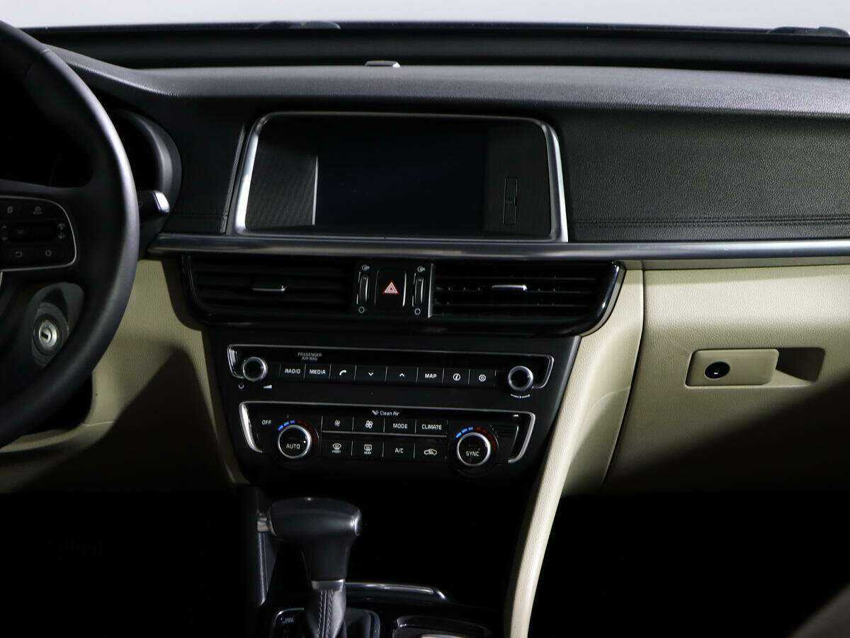 Kia Optima с пробегом — 2016 год. Фото: #10