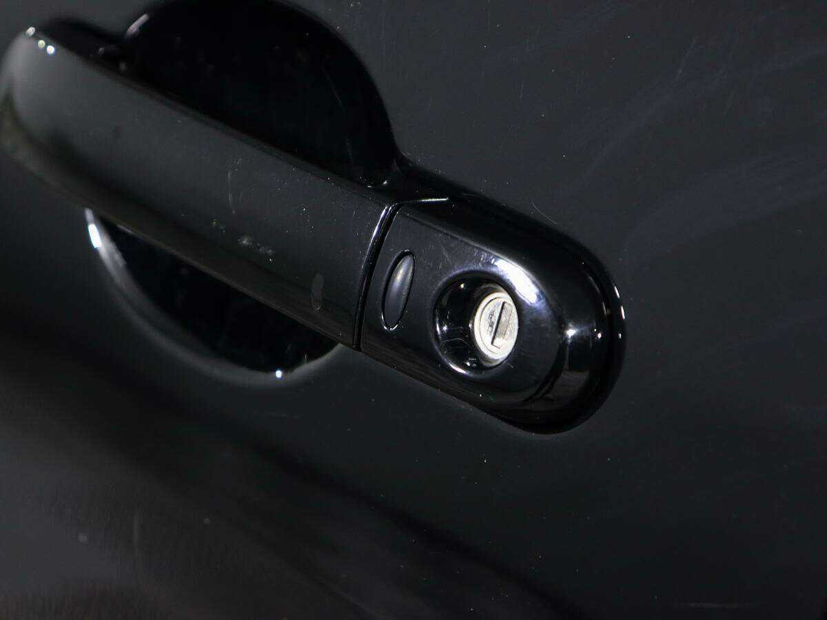 Nissan Tiida с пробегом — 2012 год. Фото: #14