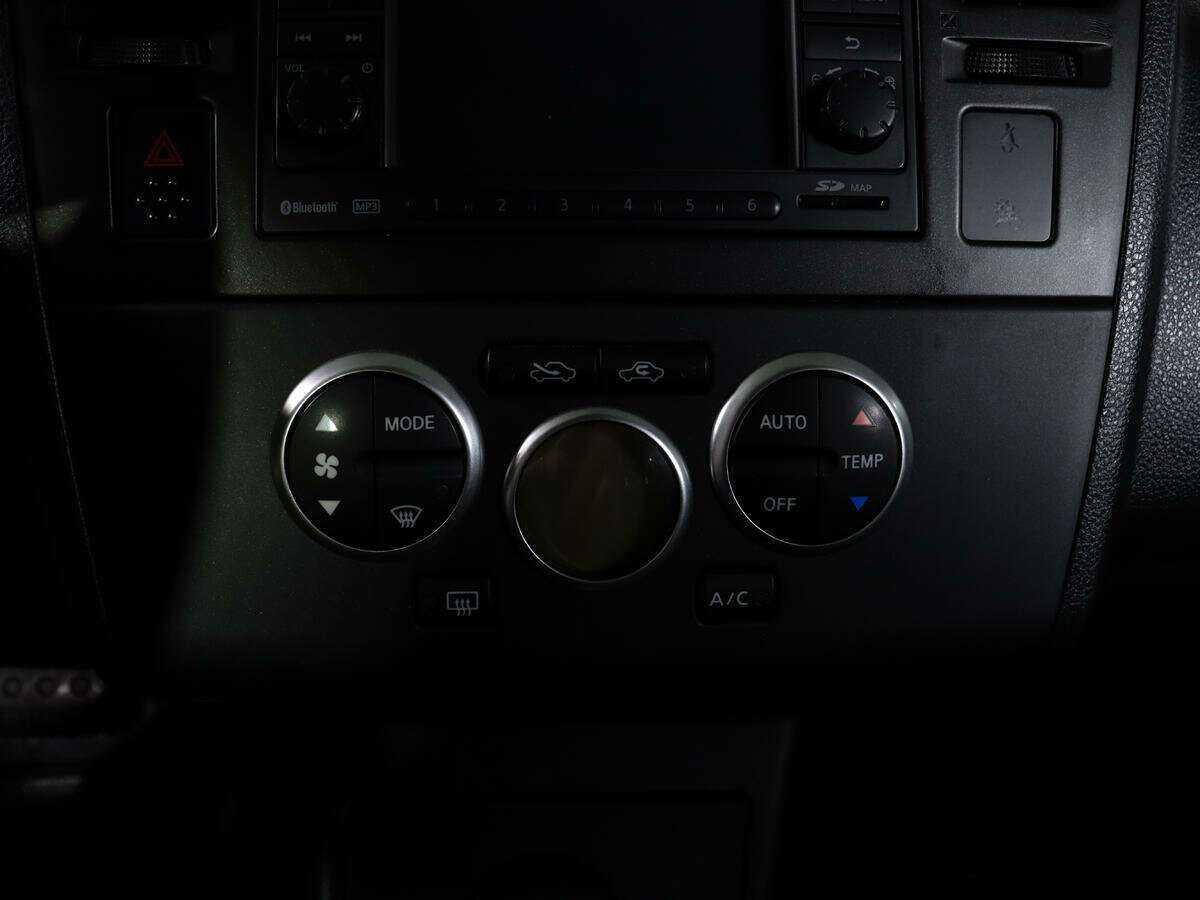 Nissan Tiida с пробегом — 2012 год. Фото: #19