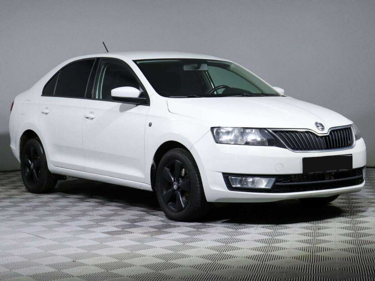 Skoda Rapid с пробегом — 2014 год. Фото: #2