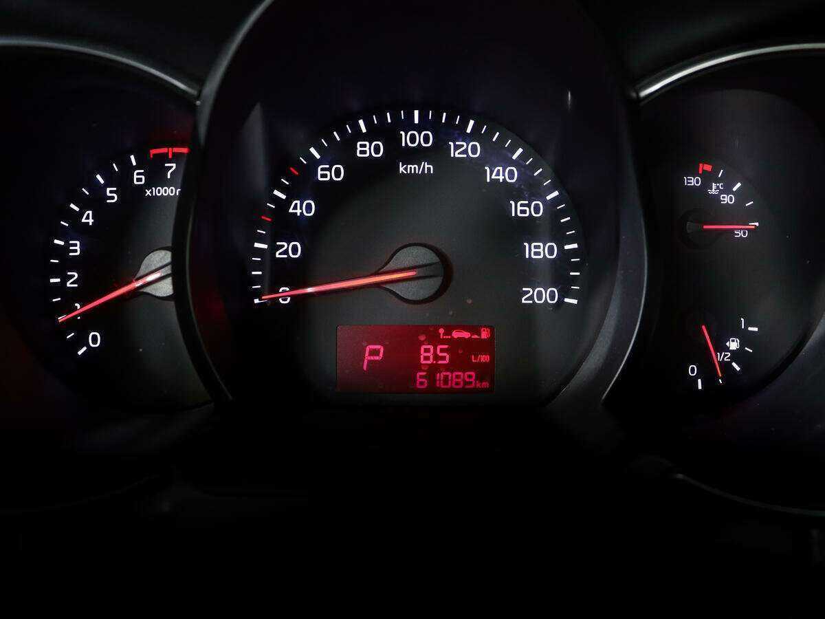 Kia Picanto с пробегом — 2016 год. Фото: #10