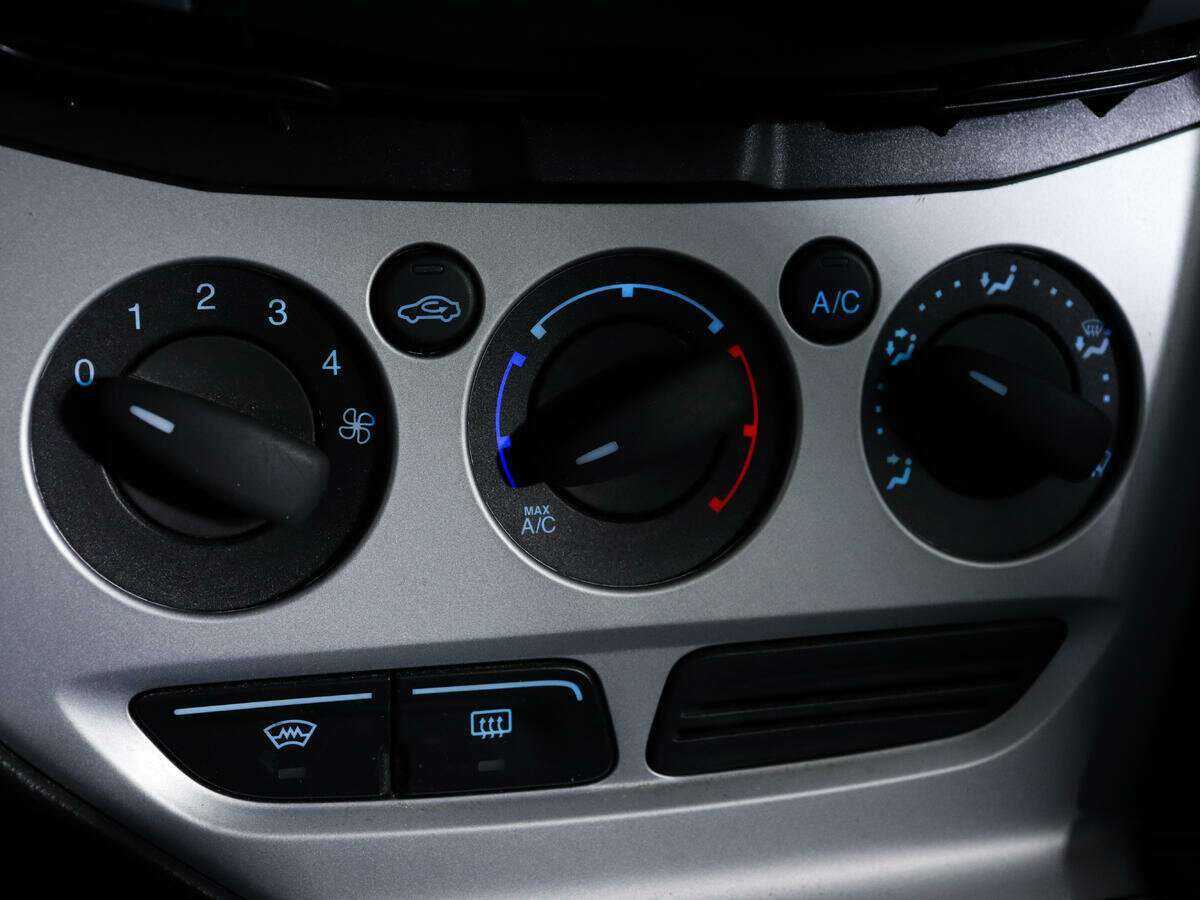 Ford Focus с пробегом — 2012 год. Фото: #13