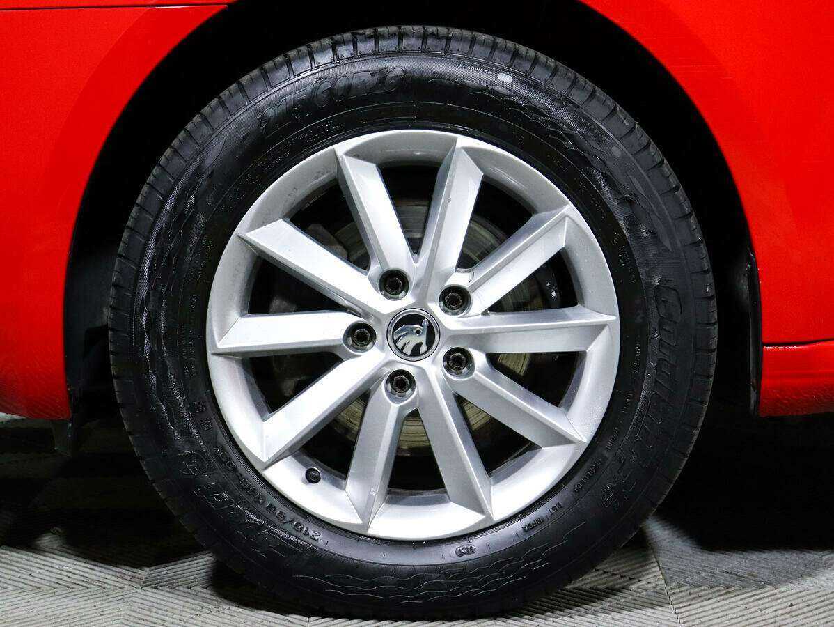 Skoda Octavia с пробегом — 2013 год. Фото: #13