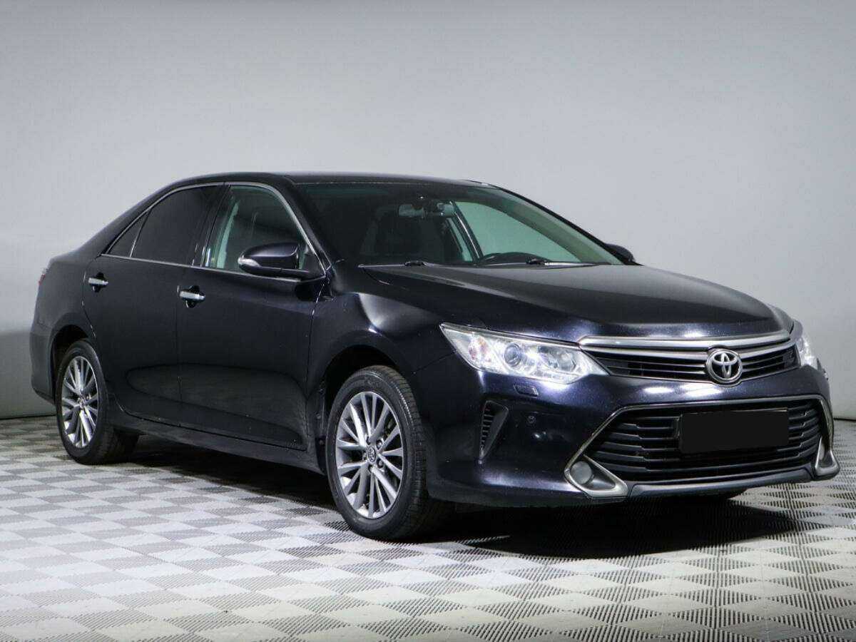 Toyota Camry с пробегом — 2017 год. Фото: #2
