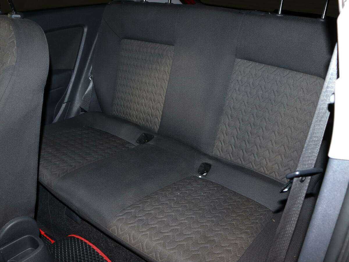 Opel Corsa с пробегом — 2013 год. Фото: #8