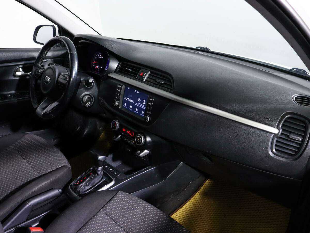 Kia Rio с пробегом — 2018 год. Фото: #7