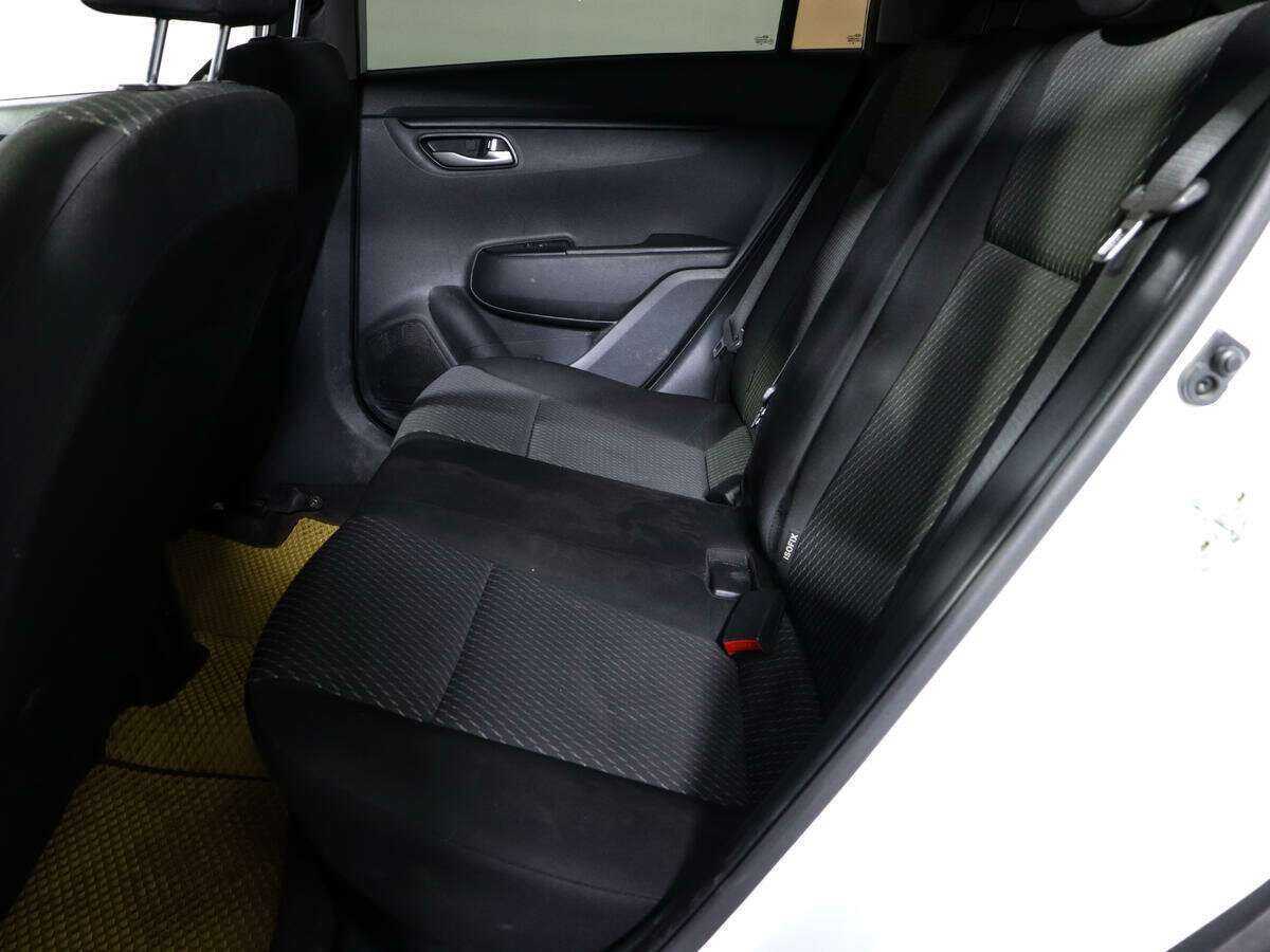 Kia Rio с пробегом — 2018 год. Фото: #8