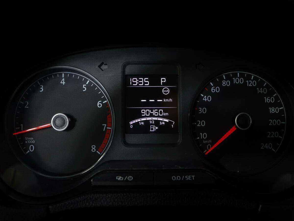Volkswagen Polo с пробегом — 2019 год. Фото: #9