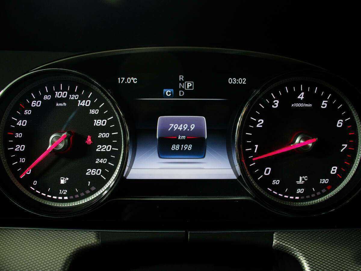 Mercedes-Benz E-Класс с пробегом — 2016 год. Фото: #10