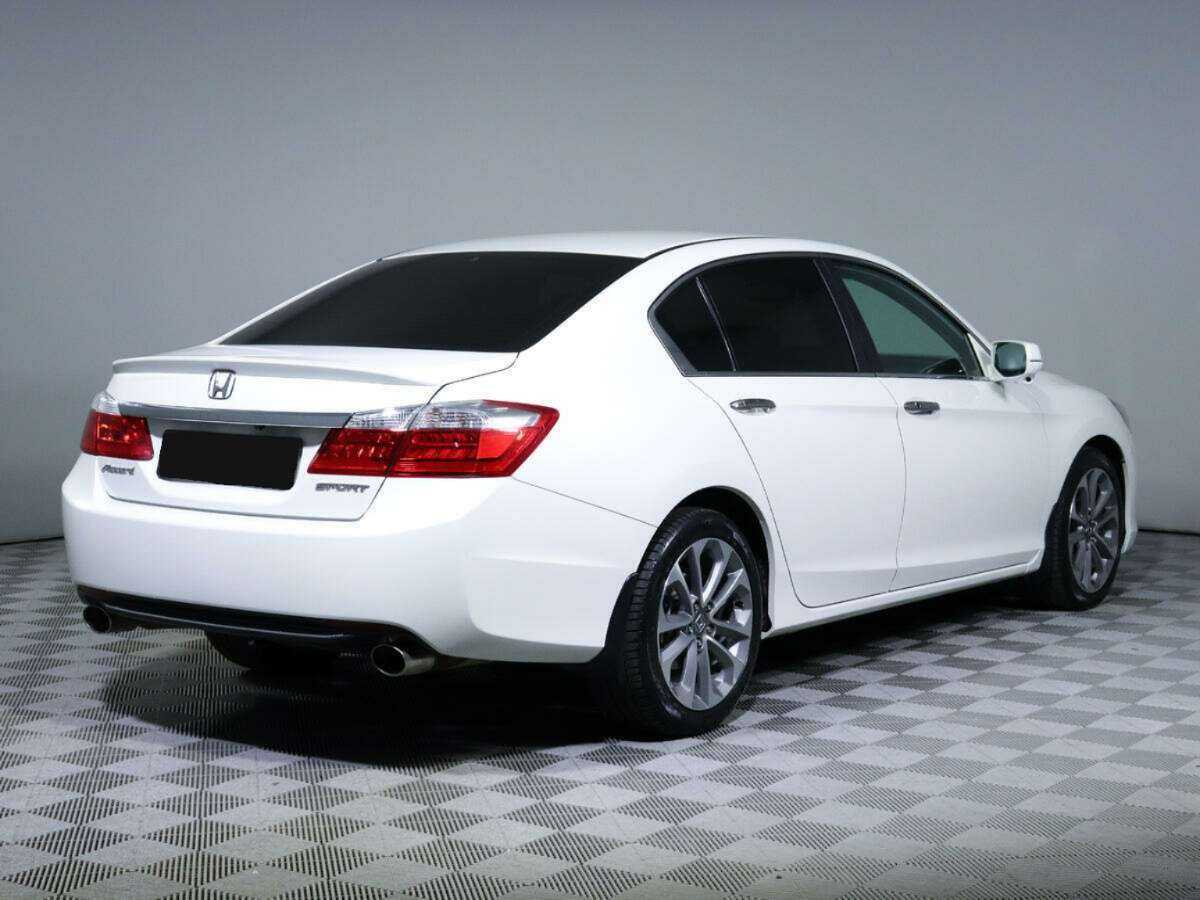 Honda Accord с пробегом — 2013 год. Фото: #3
