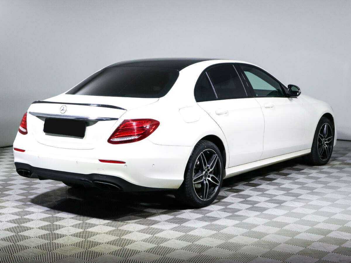 Mercedes-Benz E-Класс с пробегом — 2017 год. Фото: #3