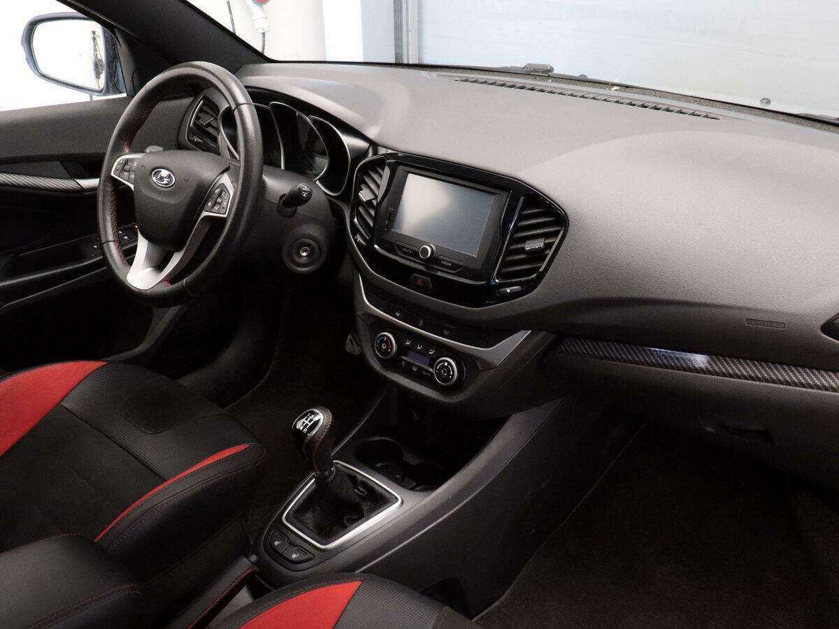 Lada (ВАЗ) Vesta с пробегом — 2020 год. Фото: #6