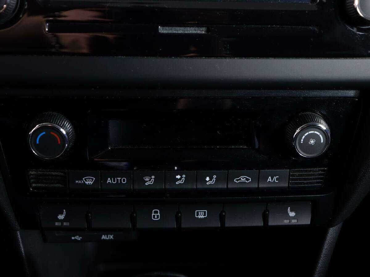 Skoda Rapid с пробегом — 2017 год. Фото: #16