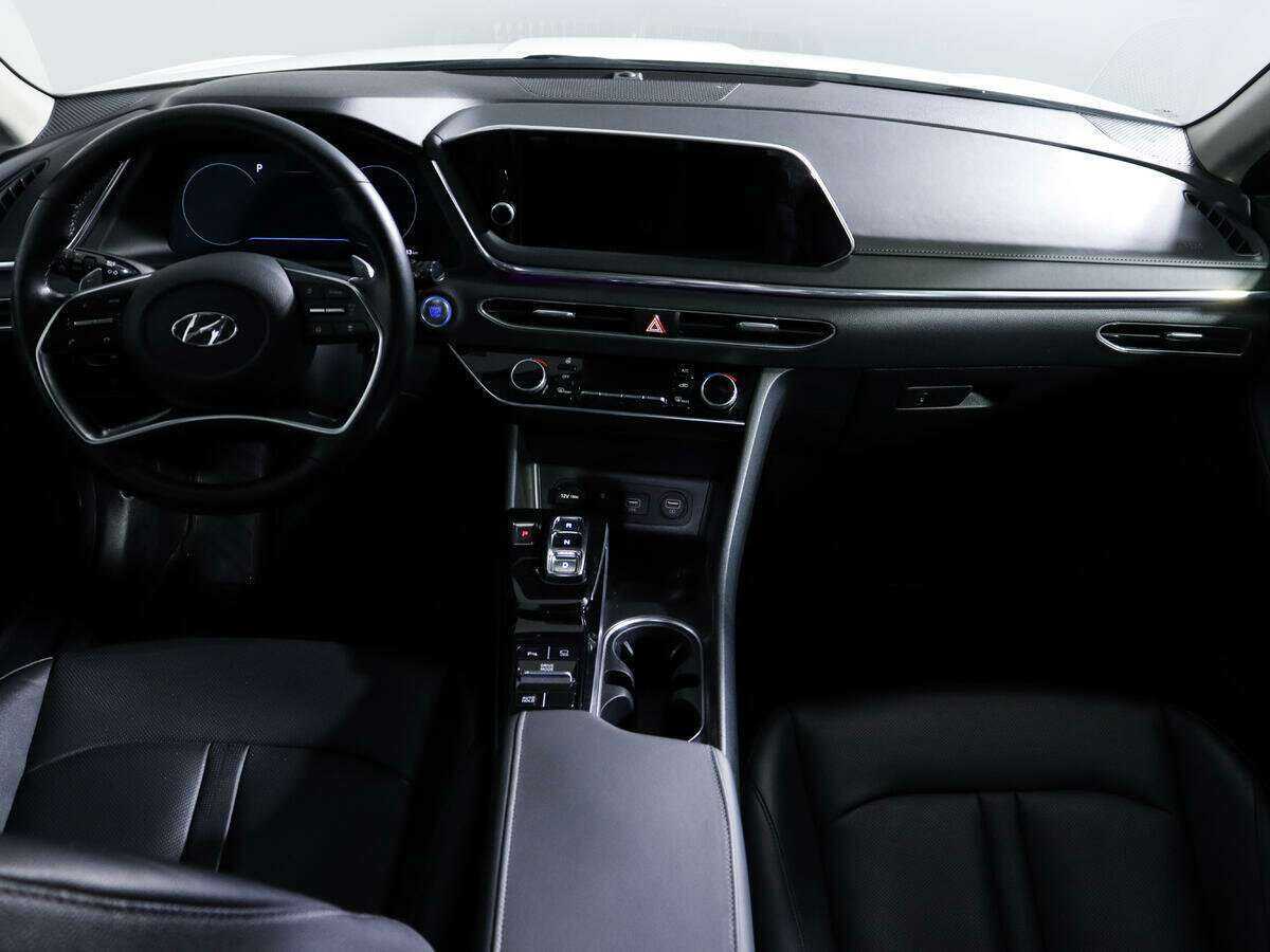 Hyundai Sonata с пробегом — 2020 год. Фото: #11