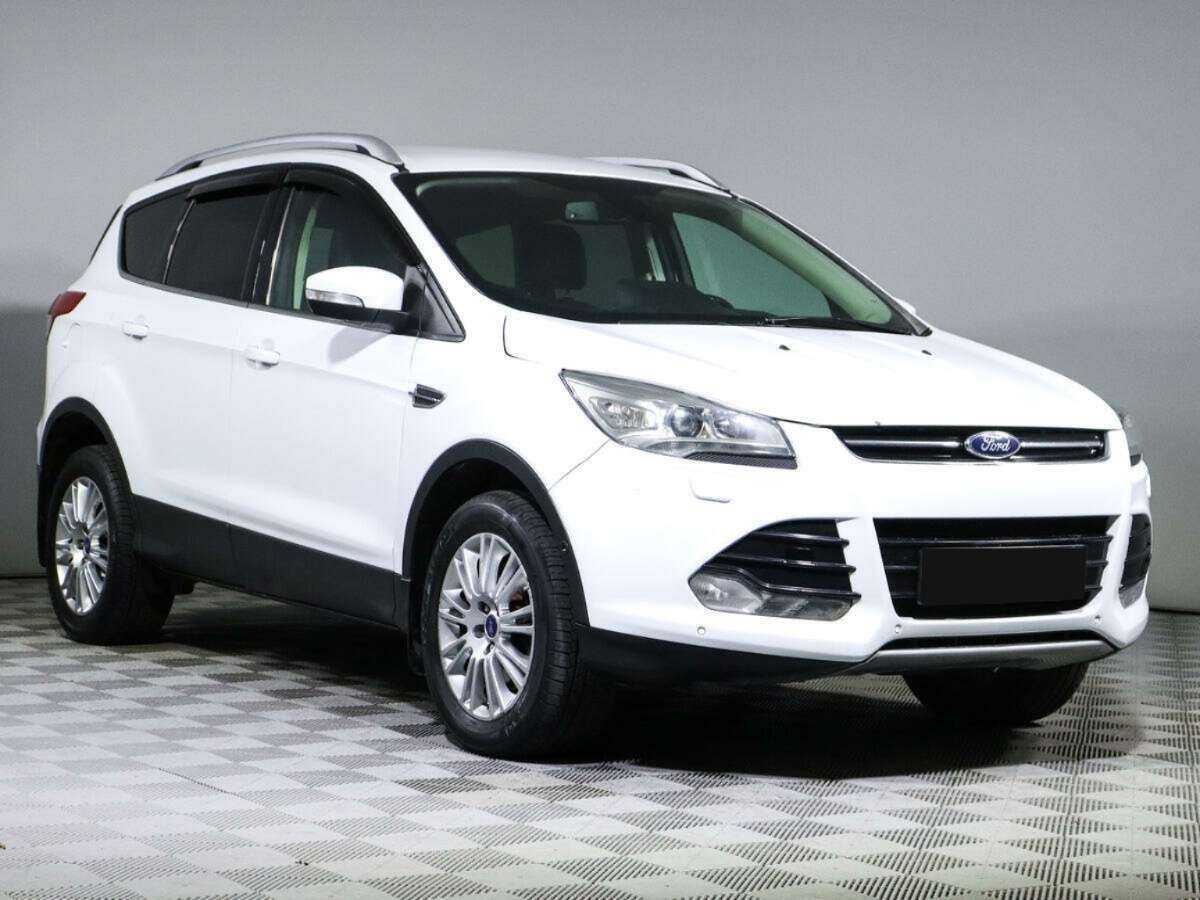 Ford Kuga с пробегом — 2015 год. Фото: #2