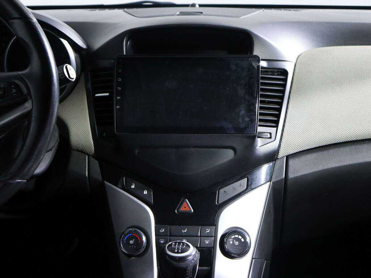 Chevrolet Cruze с пробегом — 2012 год. Фото: #10